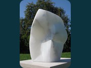 Lichttr�gerin -  2011, Weisser Alabaster30x20x15 cm